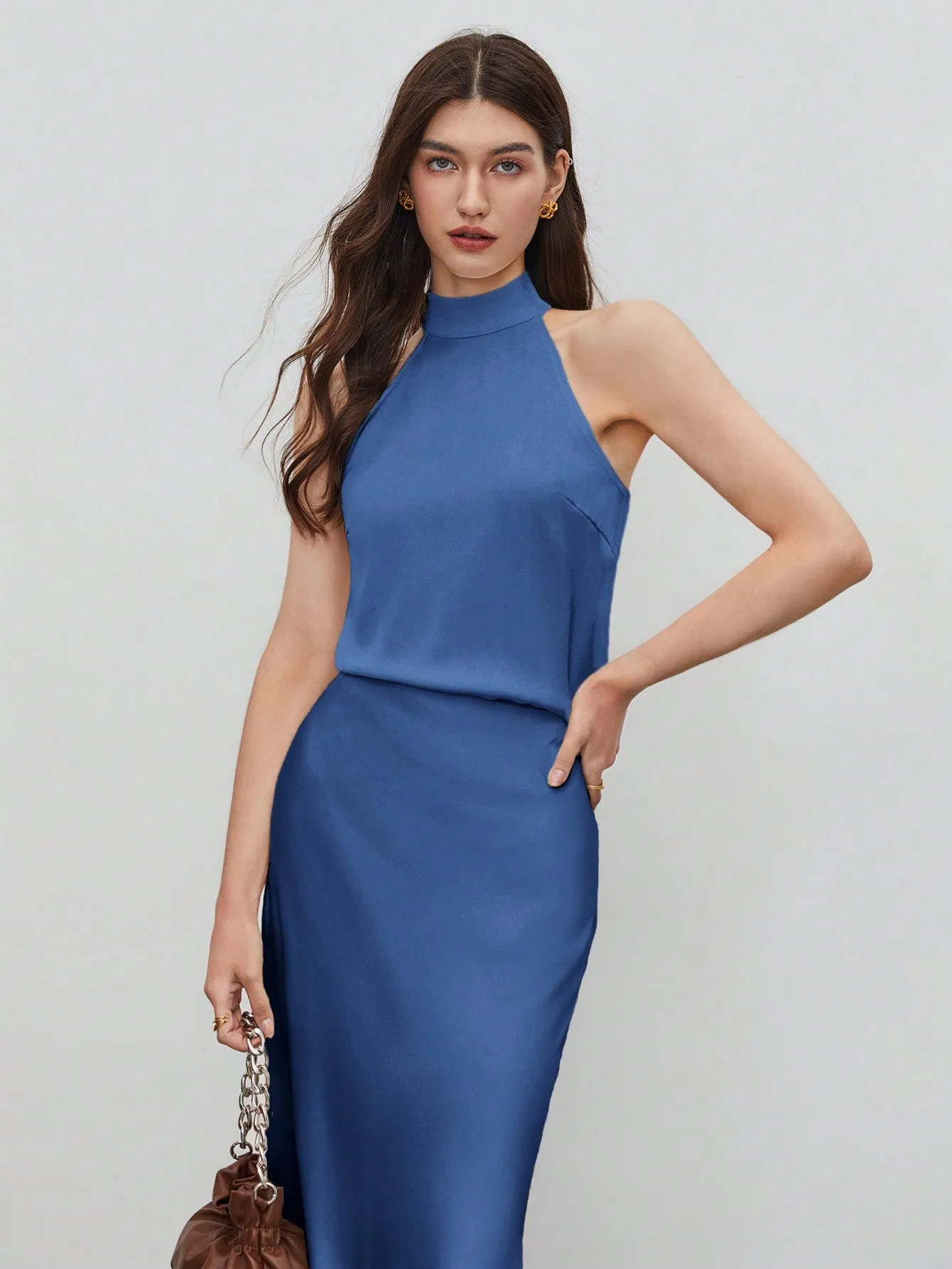 BIZwear Women's Solid Color Sleeveless Halter Shirt