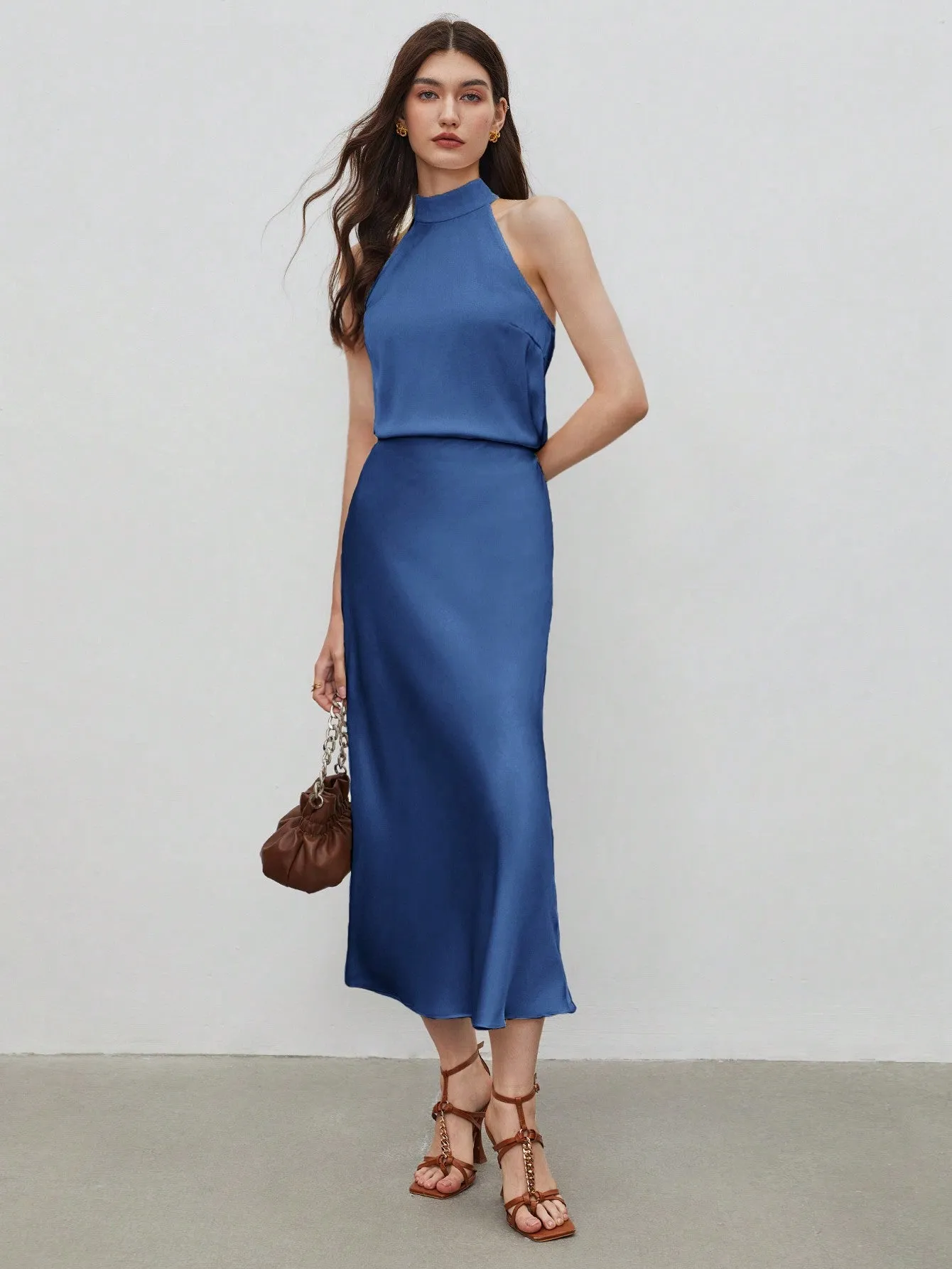BIZwear Women's Solid Color Sleeveless Halter Shirt