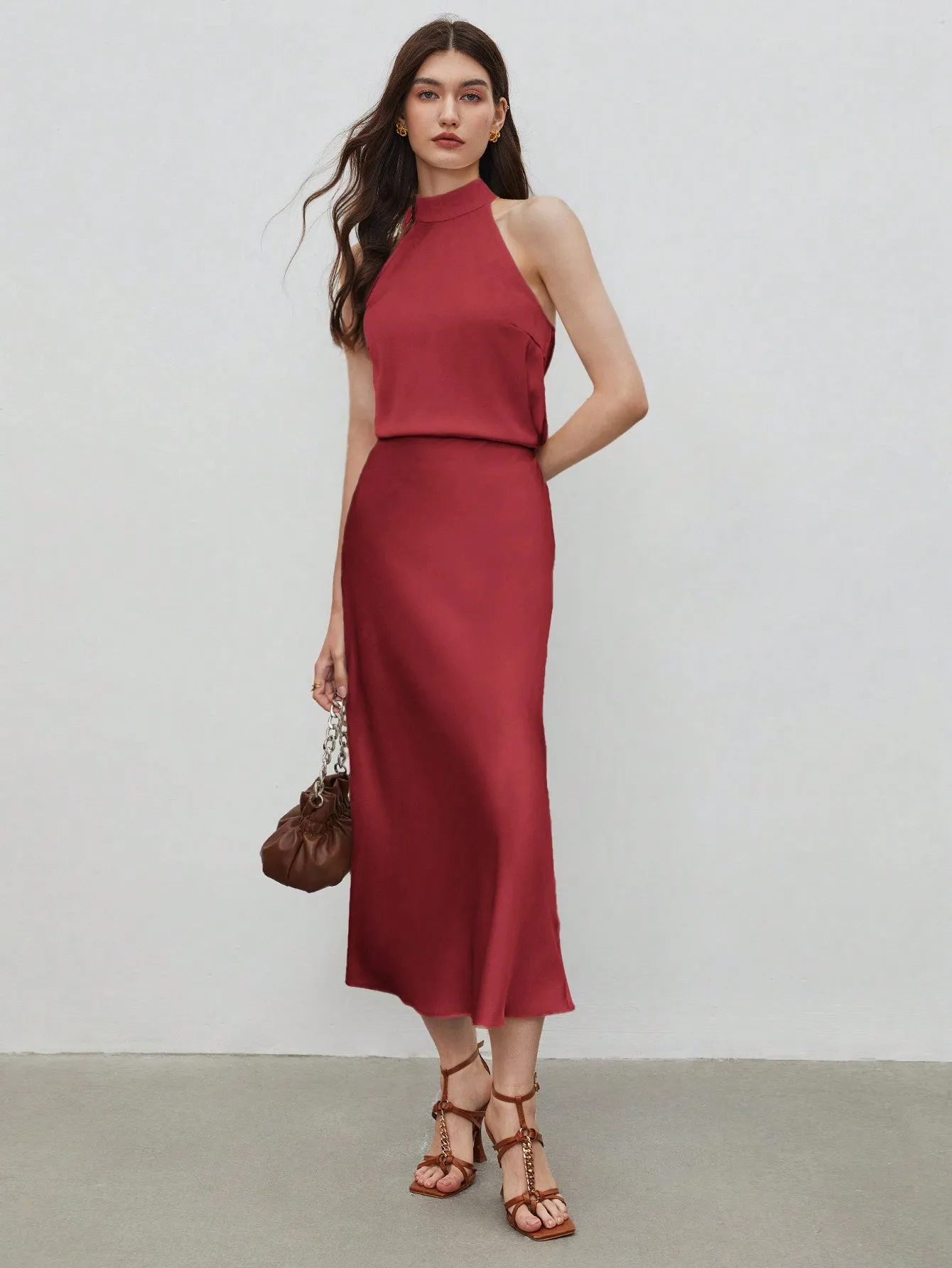 BIZwear Women's Solid Color Sleeveless Halter Shirt