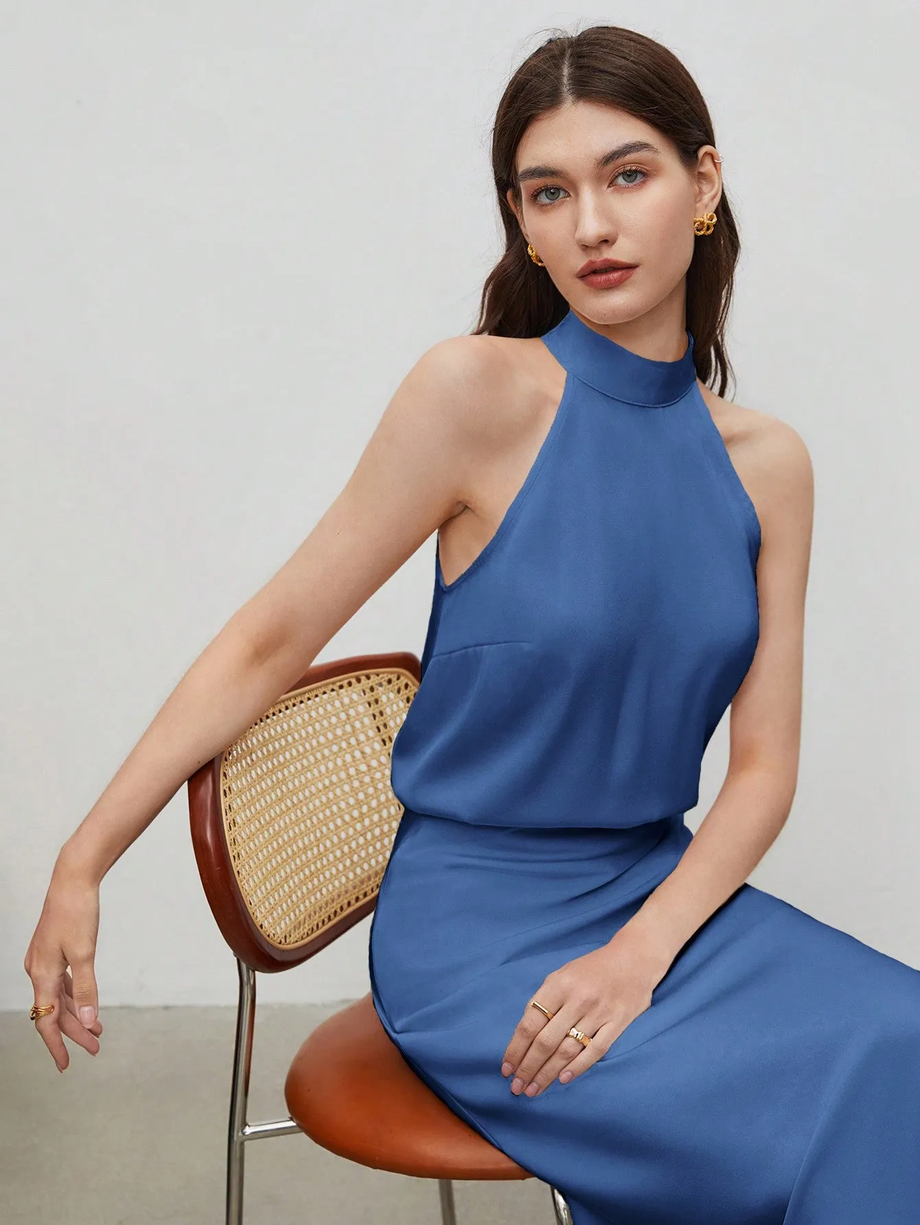 BIZwear Women's Solid Color Sleeveless Halter Shirt