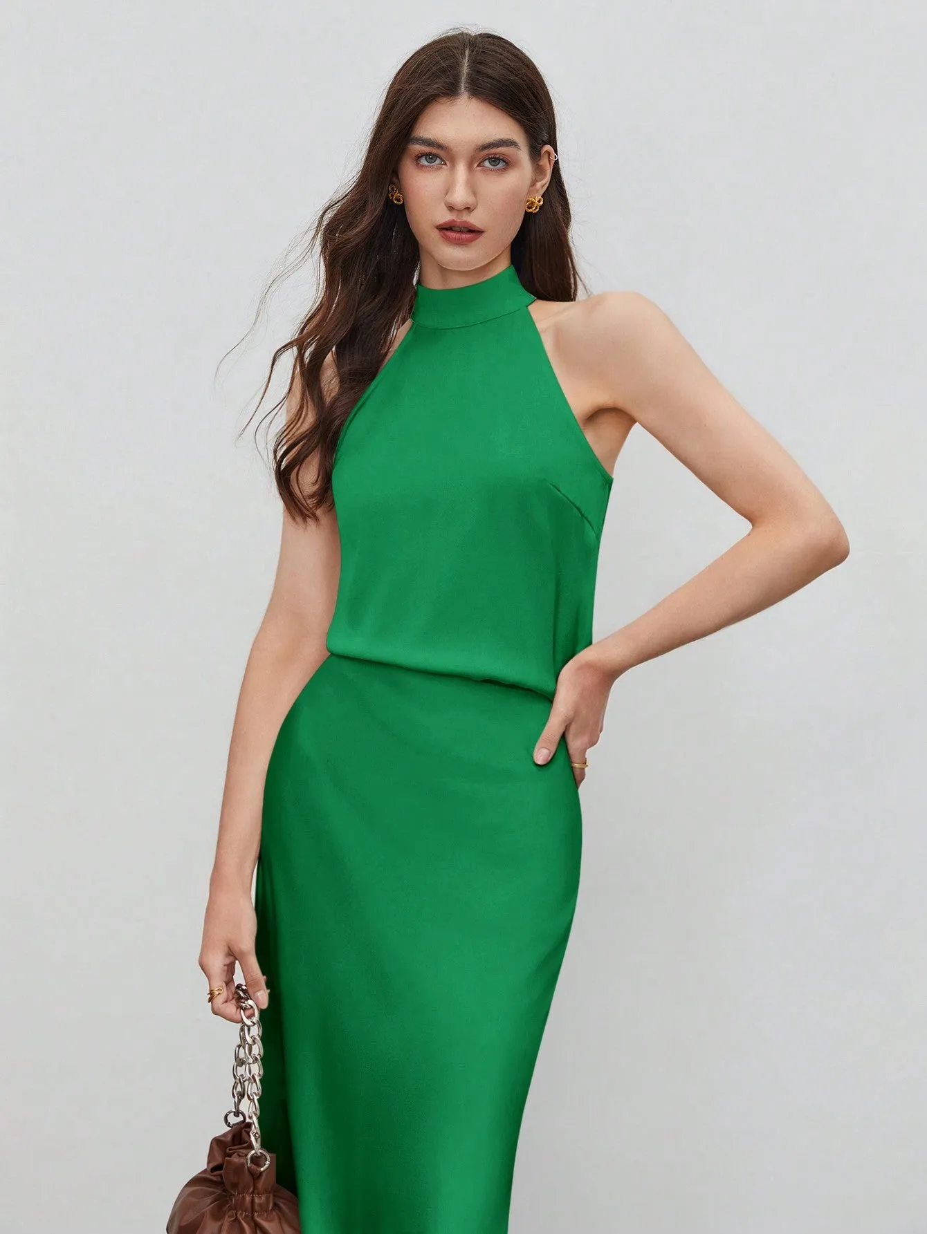 BIZwear Women's Solid Color Sleeveless Halter Shirt