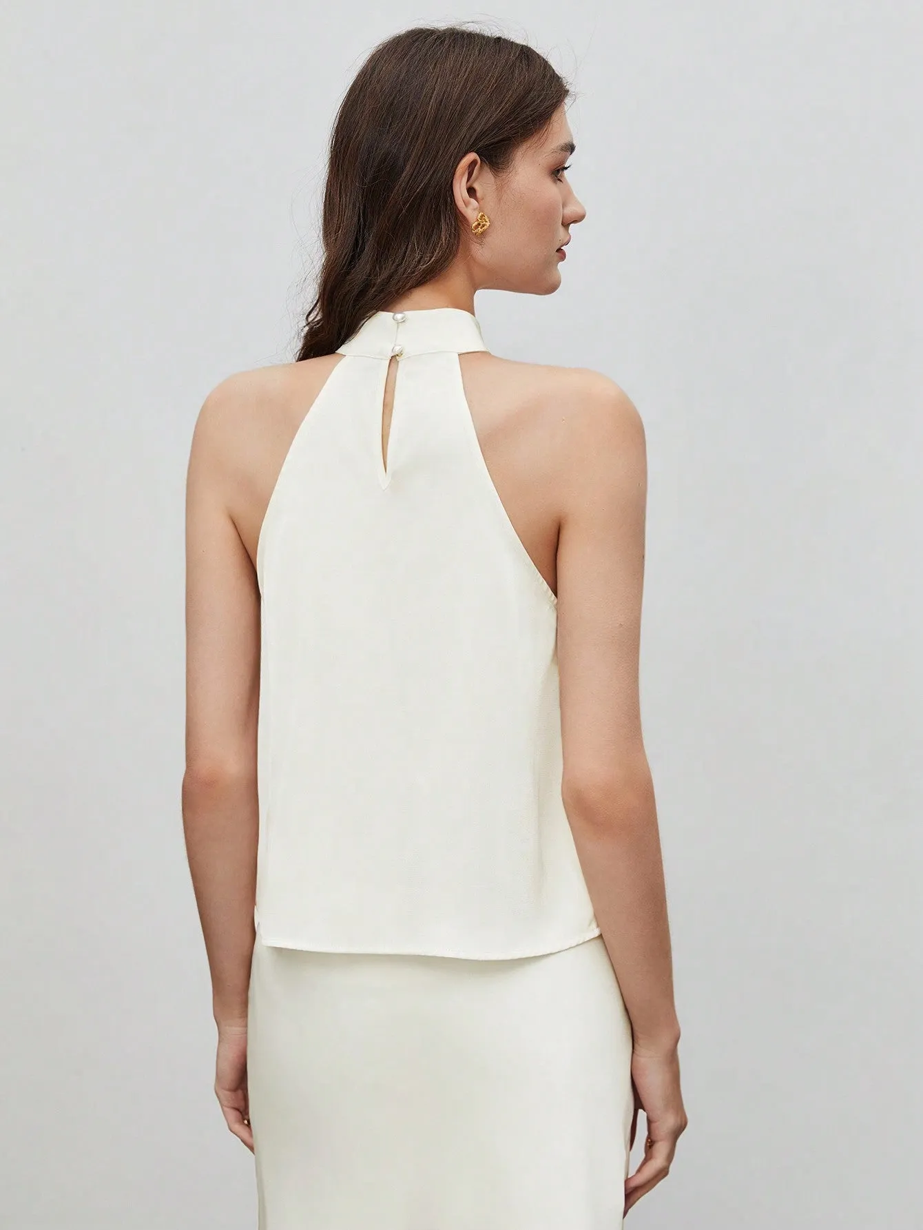 BIZwear Women's Solid Color Sleeveless Halter Shirt