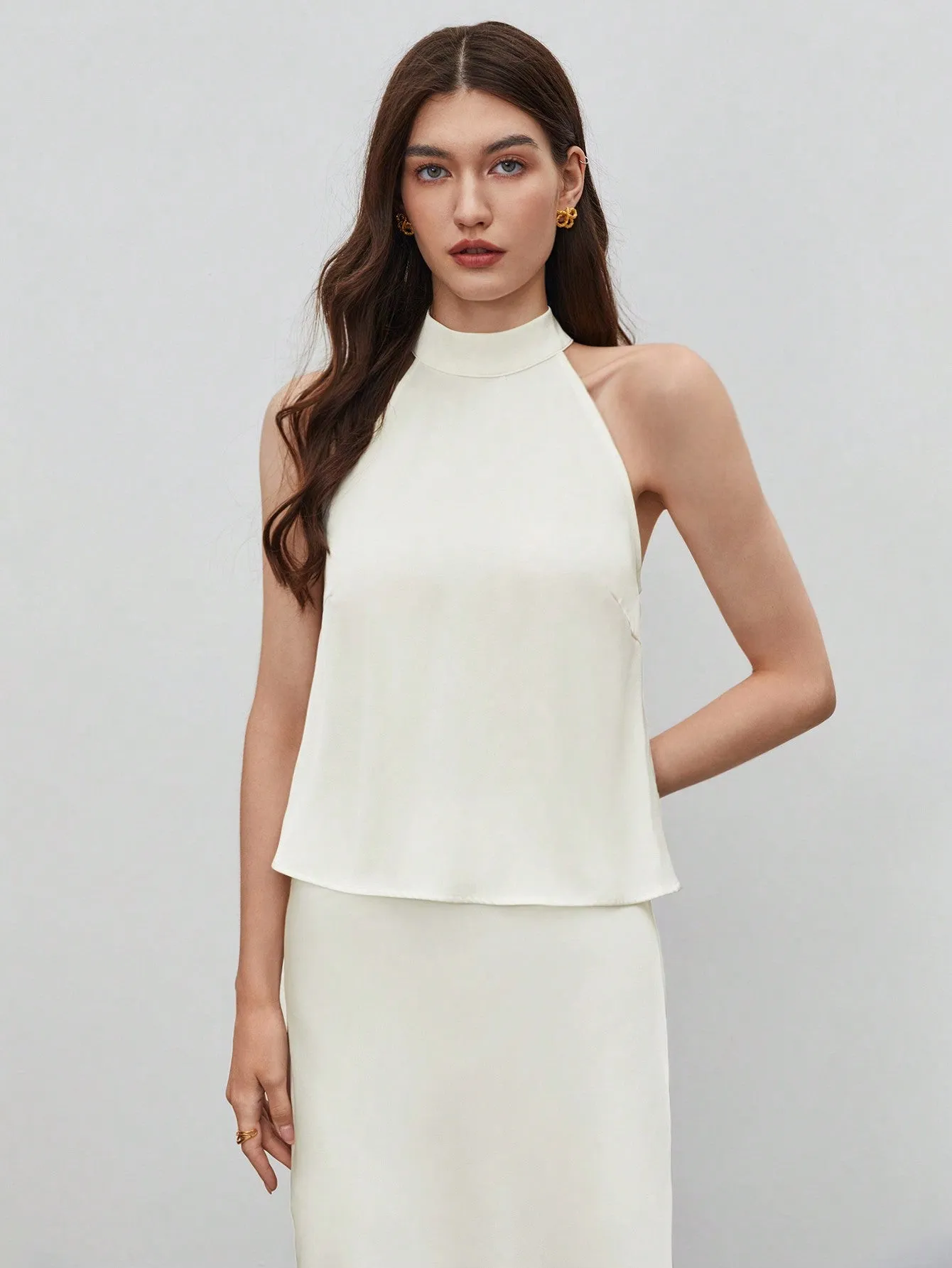 BIZwear Women's Solid Color Sleeveless Halter Shirt