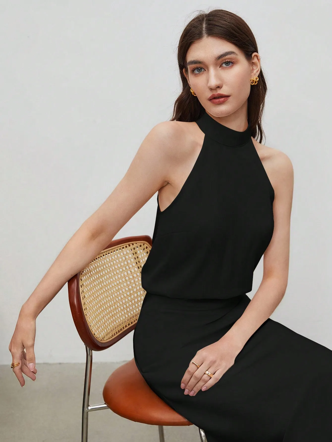 BIZwear Women's Solid Color Sleeveless Halter Shirt