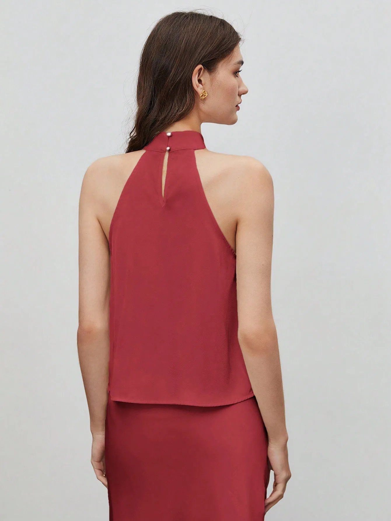 BIZwear Women's Solid Color Sleeveless Halter Shirt