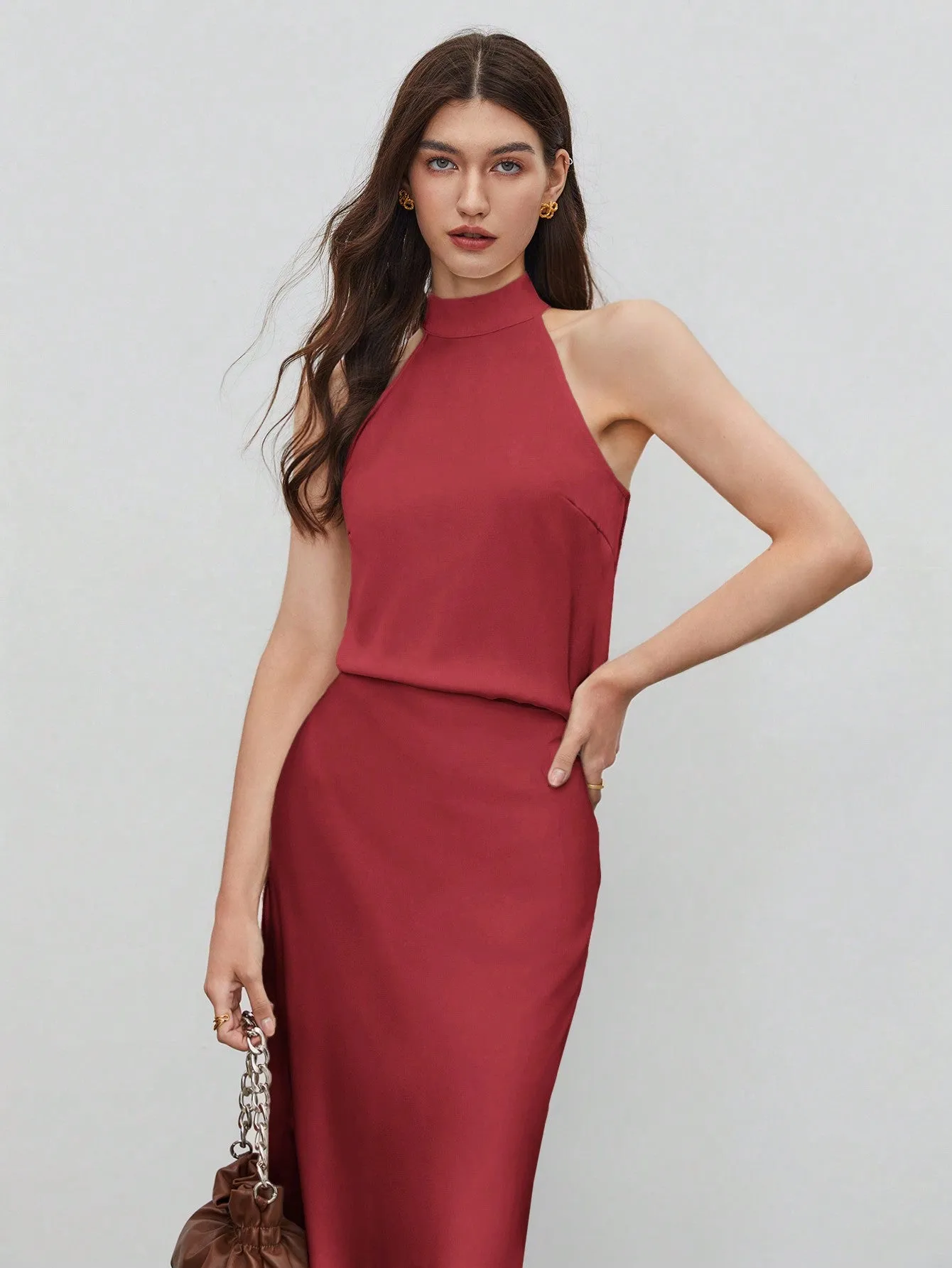 BIZwear Women's Solid Color Sleeveless Halter Shirt
