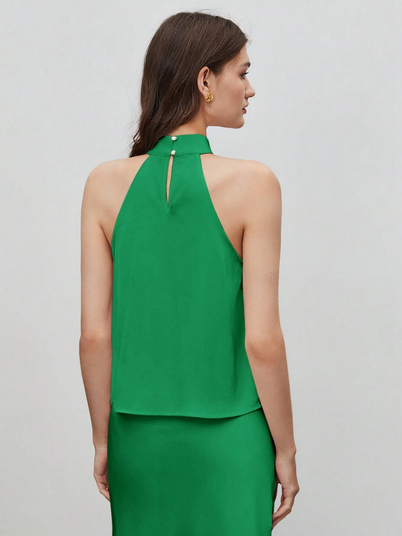 BIZwear Women's Solid Color Sleeveless Halter Shirt